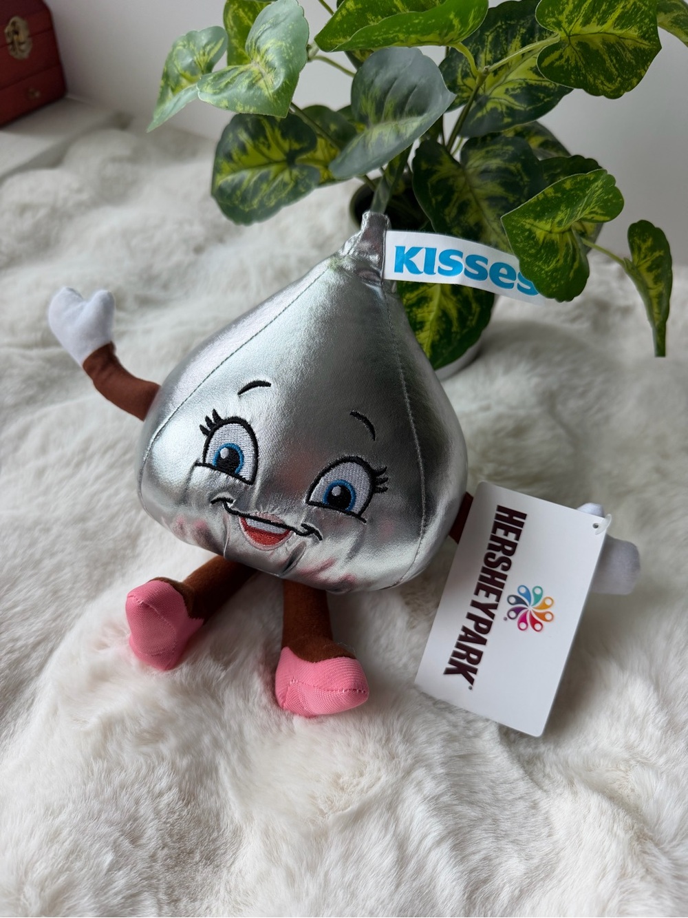 Hershey Park Kisses Plush - Metallic Silver with Pink Shoes